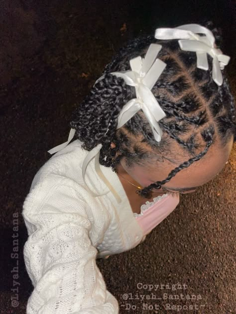 Ribbon Hairstyle Natural Hair, Mini Twist With Rubber Bands, Christmas Natural Hairstyles Black Women, Coquette Black Hairstyles, Coquette Hairstyles Black Hair, Coquette 4c Hairstyles, Twist Bangs Hairstyle, Natural Hair With Bow, How To Style Mini Twists Natural Hair