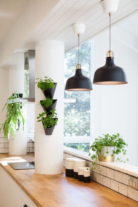 A Sydney blogger's light-filled and lovely IKEA kitchen - The Interiors Addict Ikea Kitchen Australia, Ikea Kitchen Lighting, Small Kitchen Renovations, Ikea Kitchens, Shed Interior, Ikea Kitchen Cabinets, Instagram Blogger, Kitchen Inspiration Design, Ikea Kitchen