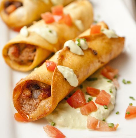 Vegetarian Flautas, How To Make Flautas, Flautas Recipe, Summer Vegetarian Recipes, Mexican Food Dishes, Low Carb Vegetarian Recipes, Avocado Cream, Going Vegetarian, Low Carb Vegetarian