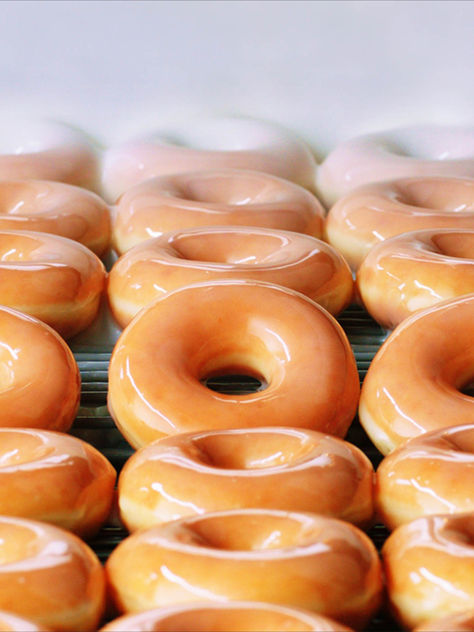 Soft, doughy and coated in a blissful glaze - our signature treat, the Original Glazed® doughnut is our OG for a reason 🤤😍  #NothingLikeAnOG #HotNow #MadeFreshDaily Glazed Donut Photography, Glazed Donut Aesthetic, Krispy Kreme Aesthetic, Donut Photography, Glaze Donut, Donut Pictures, Glazed Doughnut, Glazed Donuts, Glazed Doughnuts