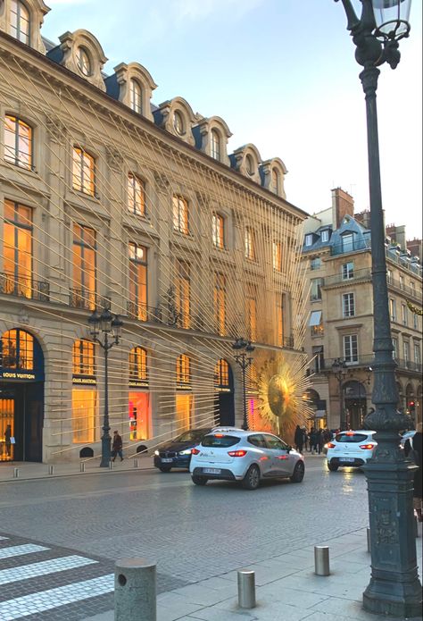 Paris Shops Aesthetic, Shops Aesthetic, Paris Louis Vuitton, Paris Shops, Aesthetic Designer, Shopping Aesthetic, Paris 2023, Aesthetic Paris, Parisian Aesthetic