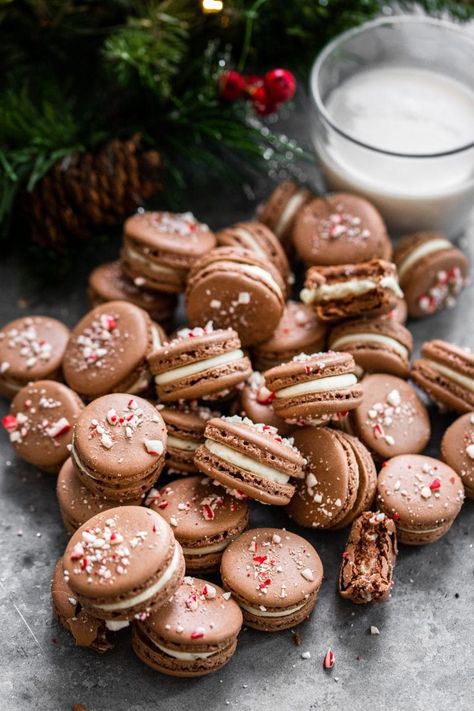 Chocolate Peppermint Macarons – MikeBakesNYC Peppermint Macarons, Peppermint Ganache, Homemade Christmas Candy, Macaron Recipes, Chocolate Macarons, White Chocolate Peppermint, Ganache Frosting, Cranberry Pistachio, Ginger Molasses Cookies