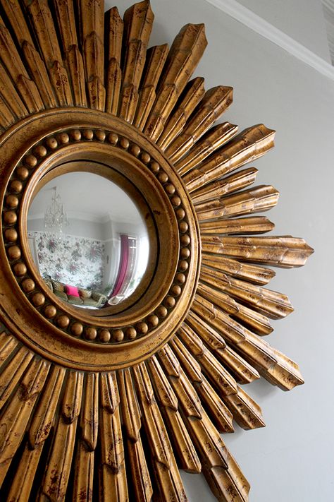 Swoon Worthy - Gold Starburst Mirror Sunburst Mirror Wall Decor Ideas, Diy Starburst Mirror, Sunburst Mirrors, Large Starburst Mirror, Star Burst Mirror, Sun Burst Mirror Diy Wall Decor, Old Hollywood Decor, Sunburst Mirror Wall, Large Sunburst Mirror