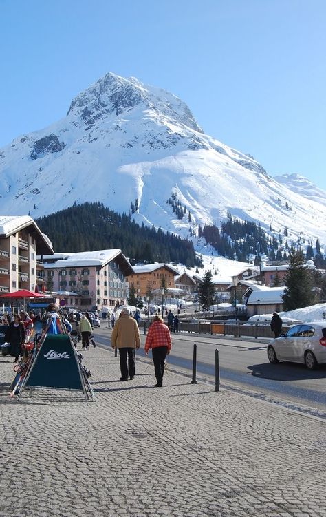 Ski Trip Aesthetic, Austria Winter, Go Skiing, Snow Trip, Winter Mountain, Movie Aesthetic, Ski Holidays, Ski Chalet, Ski Season