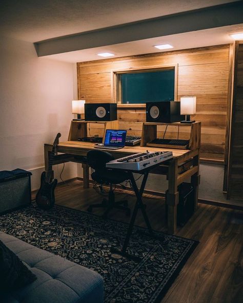 Music Studio Goals’s Instagram post: “Rate this Music Studio 1-10 🎧 👉 Follow @musicstudioskingdom for DAILY studio goals 🎧 ========================== 📸 @maximiliandi All…” Music Station Home, Music Studio Room Luxury, Music Studio Bedroom, Small Recording Studio, Office Goals, Studio Decoration, Home Recording Studio Setup, Recording Studio Setup, Studio Vibes