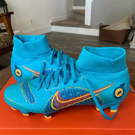 Hard To Find Nike Superfly Pro8 Soccer Cleats, Women Size 6, Mens Size 7.5 Never Worn, Nib Nike Soccer Cleats Womens, Bright Soccer Cleats, Soccer Cleats Aesthetic, Cute Soccer Cleats, Soccer Drip, Superfly Cleats, Soccer Cleats Women, Custom Football Cleats, Soccer Cleats Nike Mercurial