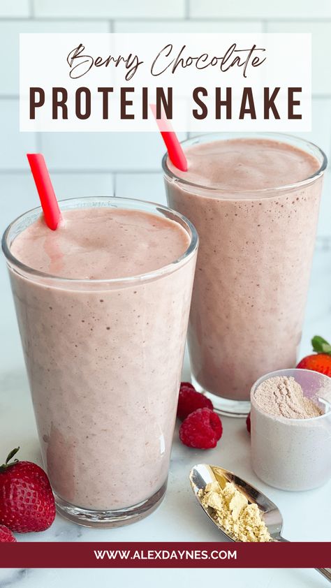 Protein Shake With Chocolate Protein, Chocolate Premier Protein Shake Recipes, Homemade Protein Shakes Recipes, Protein Powder Recipes Shakes, Healthy Protein Shake, Protien Drinks, Lush Desserts, Homemade Protein Shakes, Chocolate Protein Shake