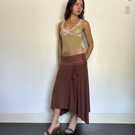 Y2K brown patterned skirt with ruffle and lace... - Depop Brown Ruffle Skirt, Brown Outfits, Closet Clothing, Patterned Skirt, Brown Skirt, Brown Outfit, Pieces Of Clothing, Brown Skirts, Ruffle Skirt