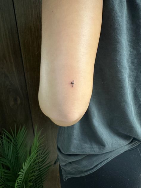 small number four tattoo on the back of arm above elbow Back Of Arm Number Tattoo, Number Four Tattoo, Four Tattoo, Above Elbow Tattoo, Tattoo On The Back, 7 Tattoo, Elbow Tattoo, Number Tattoo, Number Tattoos