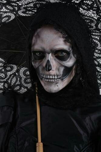 Skull makeup Skeleton Face Paint, Spfx Makeup, Skeleton Face, Special Fx Makeup, Zombie Makeup, Theatrical Makeup, Scary Makeup, Skull Makeup, Special Effects Makeup