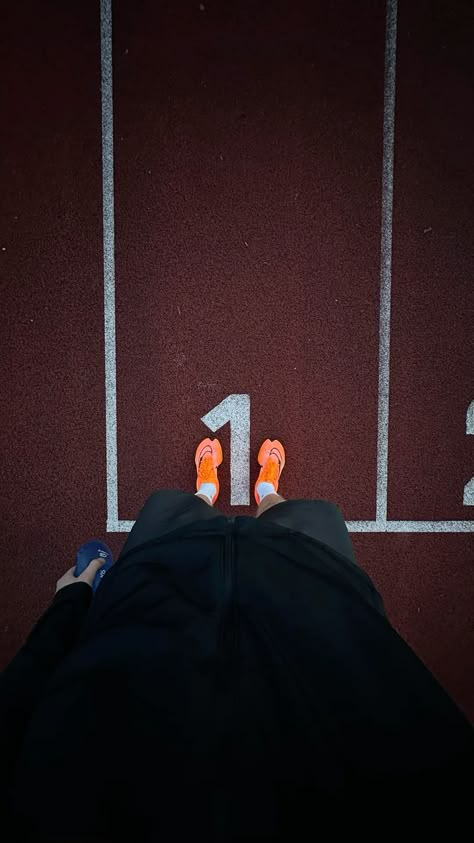 Track Running Aesthetic, Nike Running Aesthetic, Hybrid Training Aesthetic, Running Photography Aesthetic, Running Club Aesthetic, Hybrid Athlete Aesthetic, Track Runner Aesthetic, Sports Photography Aesthetic, Sport Aesthetic Gym