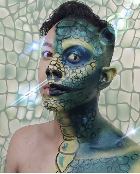 Alligator Skin, Male Makeup, Facepaint, Skin Makeup, Face Painting, Alligator, Face Paint, Halloween Face, Face Makeup