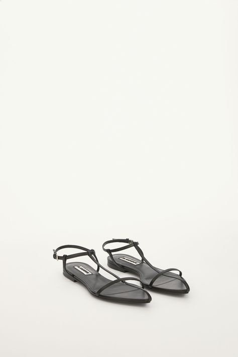 Caged Sandals Outfit, Shoe Story, Caged Sandals, Sandals Outfit, Leather Sandals Flat, Sanders, Ankle Straps, Leather Flats, Jil Sander