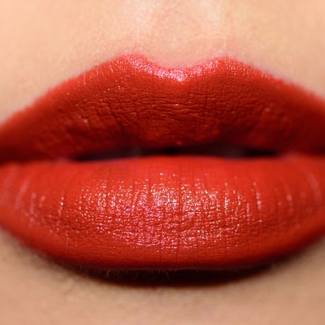 Mac Chili Lipstick, Mac Chili, Best Mac Lipstick, Lipstick Photos, Mac Cosmetics Lipstick, Permanent Lipstick, Mac Lipsticks, Lipstick Hacks, Lipstick For Fair Skin