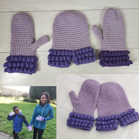 Crochet Holding Hands Mittens, Holding Hands Mittens Free Pattern, Crochet Hand Holding Mittens, Hand Holding Mittens Crochet Pattern, Mittens Free Pattern, Brick Stitch Pattern Earring, Crochet Gloves Free Pattern, Chunky Yarn Crochet, Crochet Hand Warmers