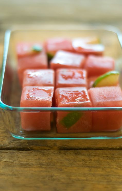 Fruit Ice Cubes are the perfect way to add flavor to your water or favorite beverages this summer. Cucumber/Mint, Watermelon/Lime and Blueberry/Lavender are delicious combinations and make getting that daily water quota all the more enjoyable. Infused Ice Cubes, Summer Produce Recipes, Fruit Ice Cubes, Frozen Pops, Cucumber Margarita, Flavored Ice Cubes, Blueberry Lavender, Cucumber Detox Water, Water Detox