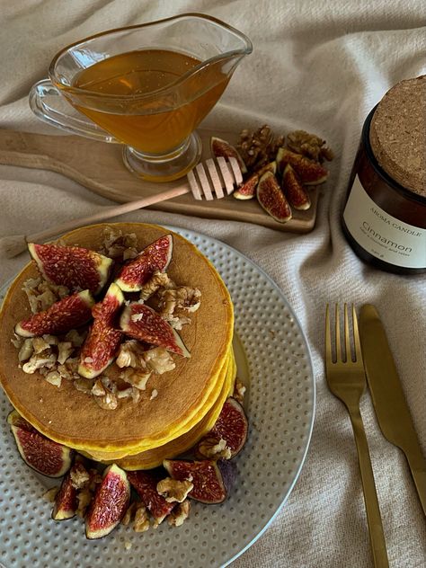 Pumpkin Recipes Aesthetic, Pumpkin Pancakes Aesthetic, Fall Breakfast Ideas Aesthetic, Autumn Recipes Aesthetic, Autumn Breakfast Aesthetic, Autumn Pancakes, Coastal Auntie, Pancakes Aesthetic, Autumn Breakfast