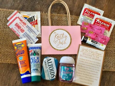 Welcome Bags For a Destination Wedding — Affordable Wedding Venues & Menus Destination Wedding Gift Bags, Destination Wedding Bags, Wedding Guest Gift Bag, Wedding Guest Bags, Destination Wedding Gifts, Guest Gift Bags, Hotel Welcome Bags, Golf Events, Wedding Welcome Gifts