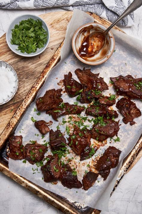 Burnt Ends Burnt Ends Recipe, Beef Paprika, Broccoli Cauliflower Salad, Cauliflower Mashed Potatoes, Tangy Bbq Sauce, Burnt Ends, Cauliflower Salad, Bbq Sauce Recipe, Smoked Brisket