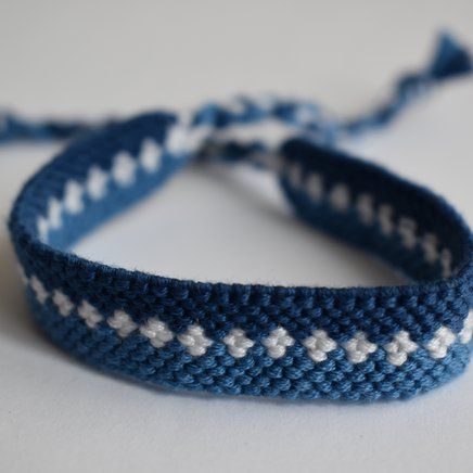 Normal pattern #59185 | BraceletBook Star Friendship Bracelet Pattern, Freetime Activities, جوني ديب, String Bracelet Patterns, Friendship Bracelet Patterns Easy, Cute Friendship Bracelets, Beautiful Friendship, Yarn Bracelets, Handmade Friendship Bracelets