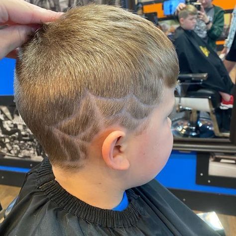 Hair Cuts For Men, Mohawk Mullet, Hair Tattoo, Male Hair, Undercut Pompadour, Disconnected Undercut, High Fade, Haircut Designs, Mens Hair Trends