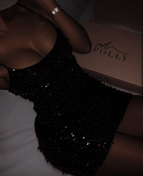 Rich Girl Aesthetic, Stunning Prom Dresses, Party Fits, Prom Dress Inspiration, Pretty Prom Dresses, Prom Outfits, Glam Dresses, Hoco Dresses, Fancy Outfits