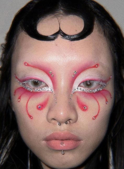 Orchid Mantis, Funky Makeup, Graphic Makeup, Swag Makeup, Ethereal Makeup, Unique Makeup, Dope Makeup, Crazy Makeup, Creative Makeup Looks