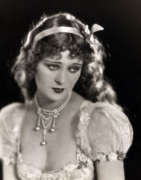 Dolores Costello Dolores Costello, The Goddess, A Woman, Screen, Black And White, Film, Hair, Pink, White