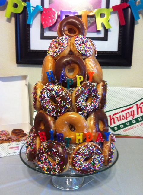 Donut tower! Donut Birthday Tower, Donut Stack Cake, Donut Tower Birthday, Donut Cake Tower, Stack Cakes, Amazing Cupcakes, Donut King, Donut Tower, Cooking Fever