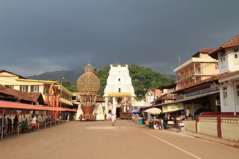 http://www.hoteldwara.com/blog/history-of-kukke-subramanya-temple/ Hotel Dwara is among the best hotels in Kukke Subramanya. The Hotel is near the Kukke Subramanya temple. Hotel Dwara is a budget hotel in Kukke with nice, clean rooms and a warm ambience Kukke Subramanya, Clean Rooms, India Map, Budget Hotel, Clean Room, The Temple, Ayurveda, Best Hotels, Dip