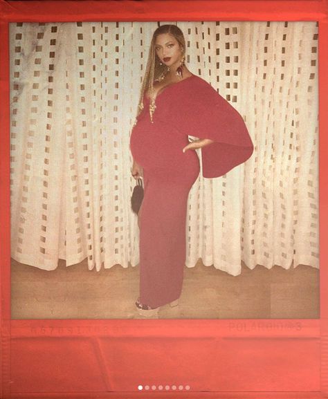 Pregnant Beyoncé Shows off Baby Bump in Red Gown for Date Night with Jay Z Beyonce Maternity, Beyoncé Pregnant, Beyonce Pregnant, Beyonce Show, Beyoncé Giselle Knowles-carter, Beyoncé Giselle Knowles, Beyonce And Jay Z, Beyonce Queen, Beyonce And Jay