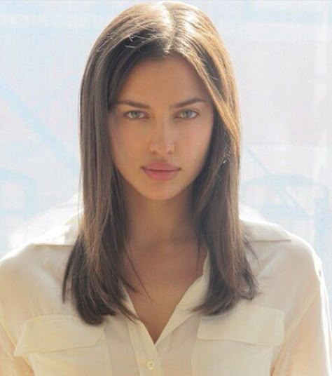 Irina Shayk Style, Model Inspo, Model Face, Irina Shayk, View Image, Beauty Inspiration, Pretty Woman, Hair Lengths, Hair Inspo