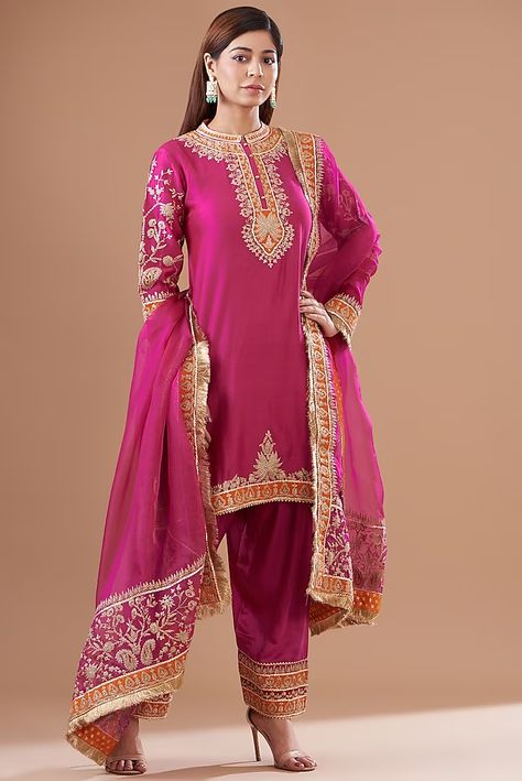 Pink Pure Silk Chanderi Embroidered Kurta Set Design by Sheetal Batra at Pernia's Pop Up Shop 2023 Pure Silk Suits, Sheetal Batra, Silk Suits, Pakistani Fancy Dresses, Suits Design, Silk Suit, Indian Fashion Designers, Pernia Pop Up Shop, Kurta Set