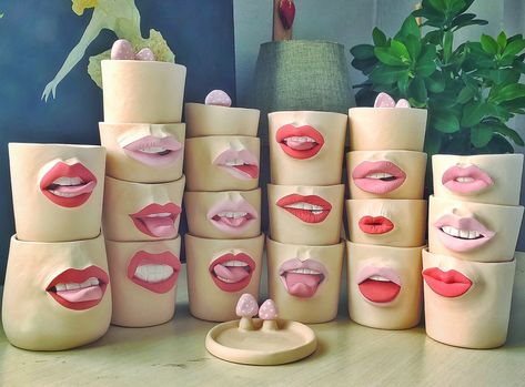 #seramik #sanat #seramiktasarım #elyapımı #seramikkupa #elyapımıseramik #elyapımıkahvefincanı #artist #seramiksanat #Lip #clay #art #loveceramic #lovepottery #handmade #handmadecup #handmademug #sculptureart #seramikkupa #filtrekahve #christmasgift #christmasgifts #giftmug #giftmugsbirthday #handmadegifts Ceramic Lips, Clay Plates, Flower Pot Design, Sculpture Art Clay, Diy Canvas Wall Art, Clay Diy Projects, Clay Crafts Air Dry, Polymer Clay Jewelry Diy, Clay Mugs