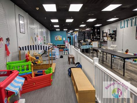 Kids Cafe Playroom Modern, Kid Cafe Playroom, Coffee Shop Play Area, Cafe Play Area, Coffee Shop Kids Corner, Coffee Shop With Play Area, Indoor Play Business, Cafe With Kids Play Area, Play Cafe Ideas Coffee Shop