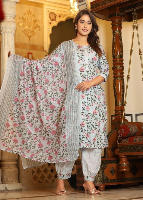 Afghani suits Afghani Salwar, Churidar Design, Indian Party Wear Gowns, Punjabi Dress Design, Punjabi Girl, Cotton Dress Indian, Cotton Suit Designs, Girly Tops, Simple Kurti