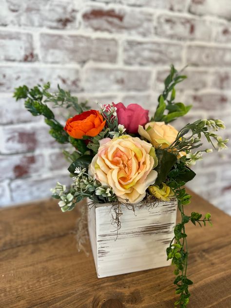 Excited to share this item from my #etsy shop: Pink Flower arrangement centerpiece in wood square planter box, Table decor or wedding decor Wooden Box With Flowers Centerpieces, Wooden Flower Box Centerpiece Wedding, Wooden Box Floral Centerpiece, Wooden Box Floral Arrangement, Wooden Box Centerpiece Farmhouse, Pink Flower Arrangement, Planter Box Centerpiece, Square Planter Boxes, Wooden Box Centerpiece