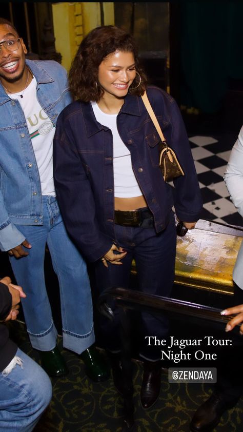 Zendaya Street Style Casual, Zendaya Street Style, Zendaya Fashion, Mood Outfits, Fashion Brenda, Seasonal Outfits, Zendaya Maree Stoermer Coleman, Zendaya Outfits, Off Duty Outfits