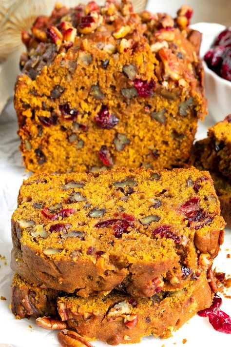 This extra delicious and supremely moist Cranberry Pecan Pumpkin Bread is bursting with fall flavors! So easy to make to and a guaranteed hit with friends and family this holiday season. This easy recipe is sure to become a new family favorite! // Mom On Timeout Pumpkin Cranberry Bread, Best Pumpkin Bread Recipe, Pumpkin Recipes Dinner, Pecan Pumpkin, Pumpkin Loaf, A Loaf Of Bread, Pumpkin Cranberry, Cranberry Bread, Recipes Baking