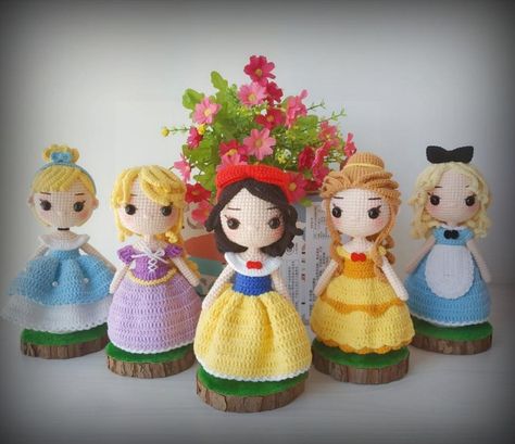 Doll Free Crochet Pattern, Disney Crochet Patterns, Easy Amigurumi, Crochet Princess, Doll Knitting, Crochet Disney, Crochet Dolls Free Patterns, Crochet Easy, Pola Amigurumi