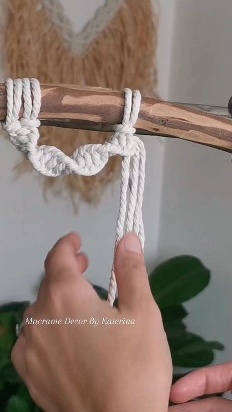 Macrame Ends, Wilson Phillips, Macrame Knots Tutorial, Hanging Ideas, Macrame Rainbow, Knots Tutorial, String Art Diy, Boho Handmade, Ideas Handmade