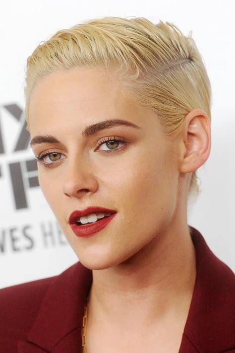 Kristen Stewart Straight Golden Blonde Pixie Cut, Slicked Back Hairstyle | Steal Her Style Golden Blonde Pixie, Kristen Stewart Short Hair, Kristen Stewart Hair, Androgynous Haircut, Hair Levels, Short Blonde Pixie, Inspired Hairstyles, Kristin Stewart, Kristen Stewart Style