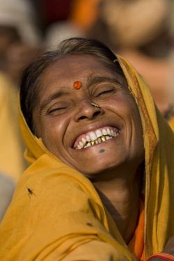 Raminder Survived an Assasination with this Lady Sadhu’s Laughter (by Captain Suresh) Smiling People, Smiling Faces, Great Smiles, Happy Faces, Anais Nin, Smiles And Laughs, People Laughing, The Smile, People Of The World