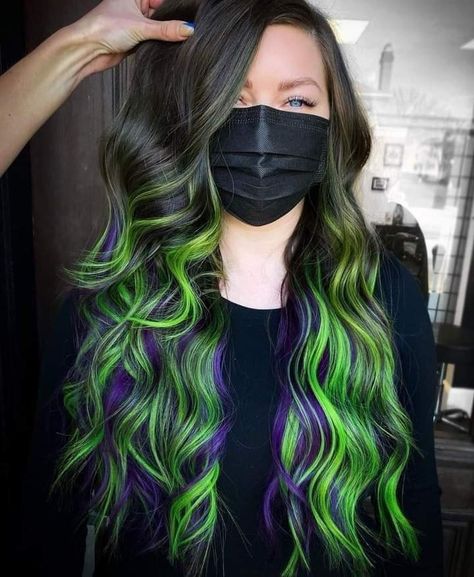 Halloween colors! Vampire Hairstyles, Halloween Hair Dye, Hairstylist Inspiration, Purple And Green Hair, Neon Hair Color, Sunset Hair, Pravana Vivids, Split Dyed Hair, Peekaboo Hair