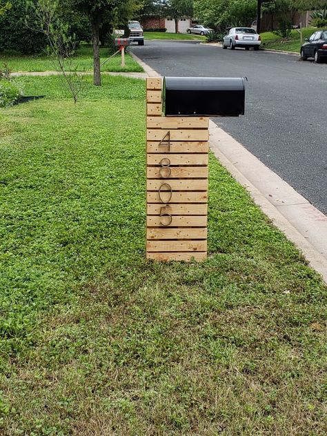 Mailbox Diy, Mid Century Modern Mailbox, Mailbox Stand, Mailbox Makeover, Mailbox Wraps, Mailbox Landscaping, Mailbox Ideas, Diy Curb Appeal, Modern Mailbox