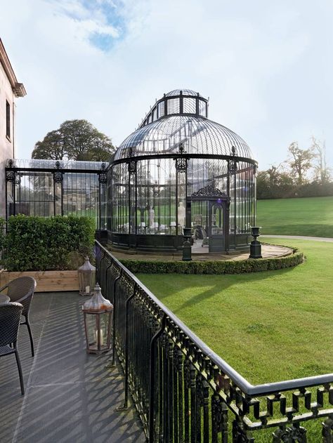 Conservatory Design, Queen Anne House, Dome Greenhouse, West Facing Garden, Conservatory Garden, Casa Country, Edwardian House, Apartment Bedroom Decor, Casa Vintage