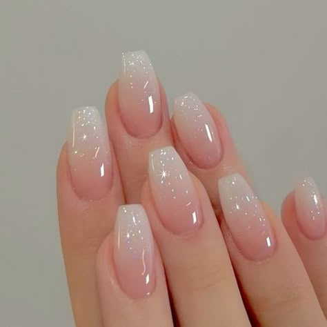 Nude Ombre Nails, Glitter Ombre Nails, Bridal Nails Designs, Natural Ombre, Ombre Nails Glitter, Nails Glitter, Glitter Ombre, Silver Nails, Bridal Nails