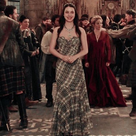 Reign Outfits, Reign Mary, Reign Fashion, Reign Dresses, Mary Dress, Mary Stuart, Royal Court, Iconic Dresses, Fantasy Gowns