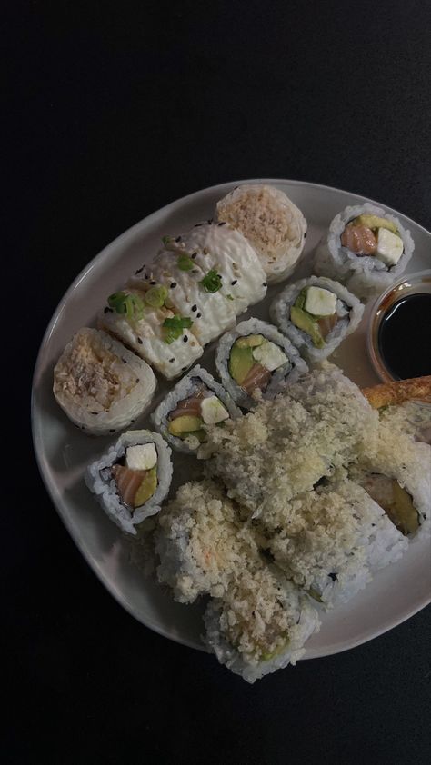 sushi | japanese food | philly roll | sushi roll | aesthetic | foodie | delicious food Philly Roll Sushi, Sushi Aesthetic, Sushi Japanese, Roll Sushi, Sushi Roll, Sushi Rolls, Healthy Meals, Japanese Food, Delicious Food