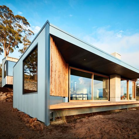 Grand Designs Australia’s Instagram profile post: “The house that sheer blood, sweat, and tears built. It's hard to believe that Matt and Eloise spent just $260,000 to create this…” Living In A Shed, Grand Designs Australia, Shed With Loft, Built In Window Seat, Sitting Nook, Fireplace Heat, Double Sided Fireplace, Huge Windows, Granny Flat